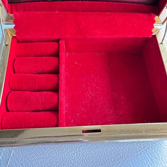 Vintage Red Faux Leather Jewelry Box Gold Tone Metal Trim Red Lining Mirror - Picture 4 of 7